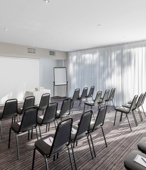 Park Regis Griffin Suites meeting room